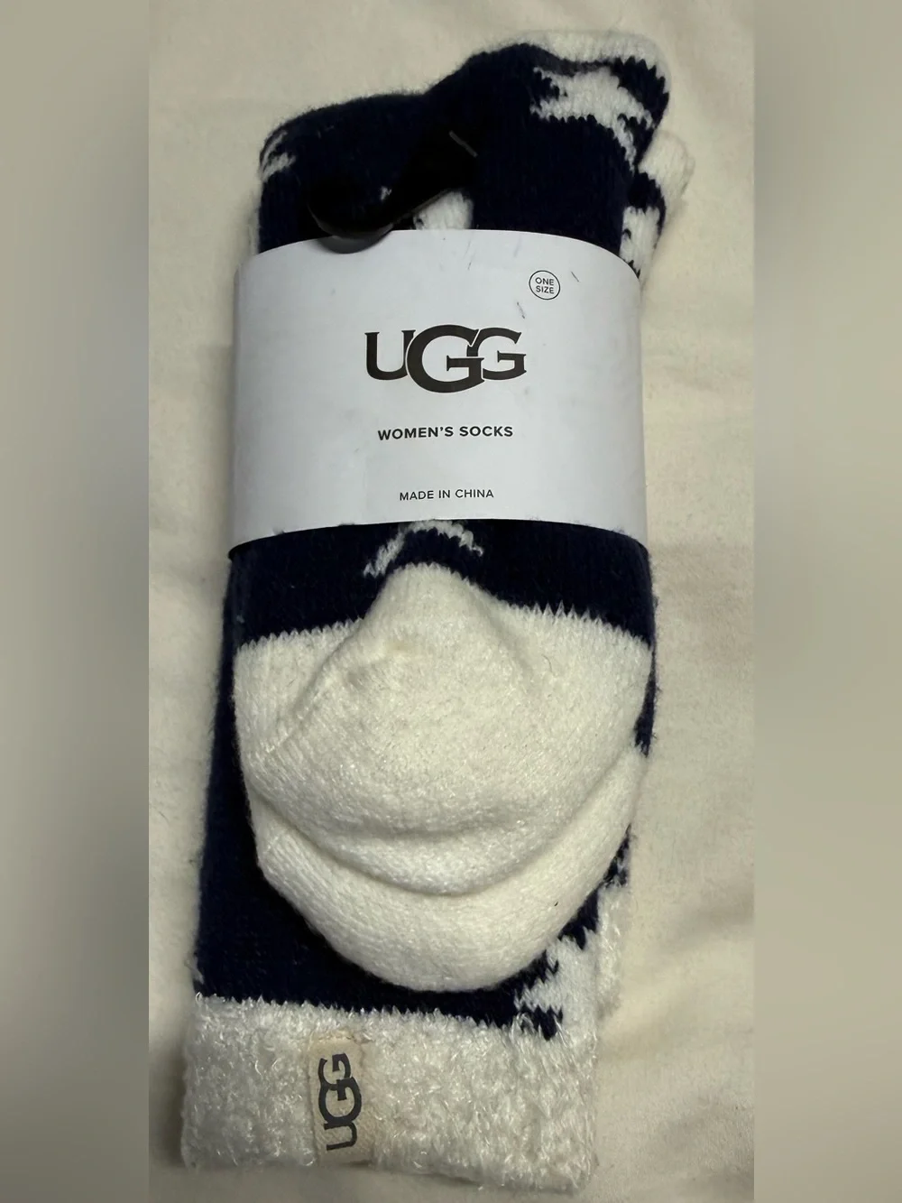 UGG Women’s Navy Stars Plush Cozy Crew Socks One Size 5-10 New